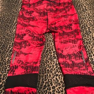 Women’s under armor capris